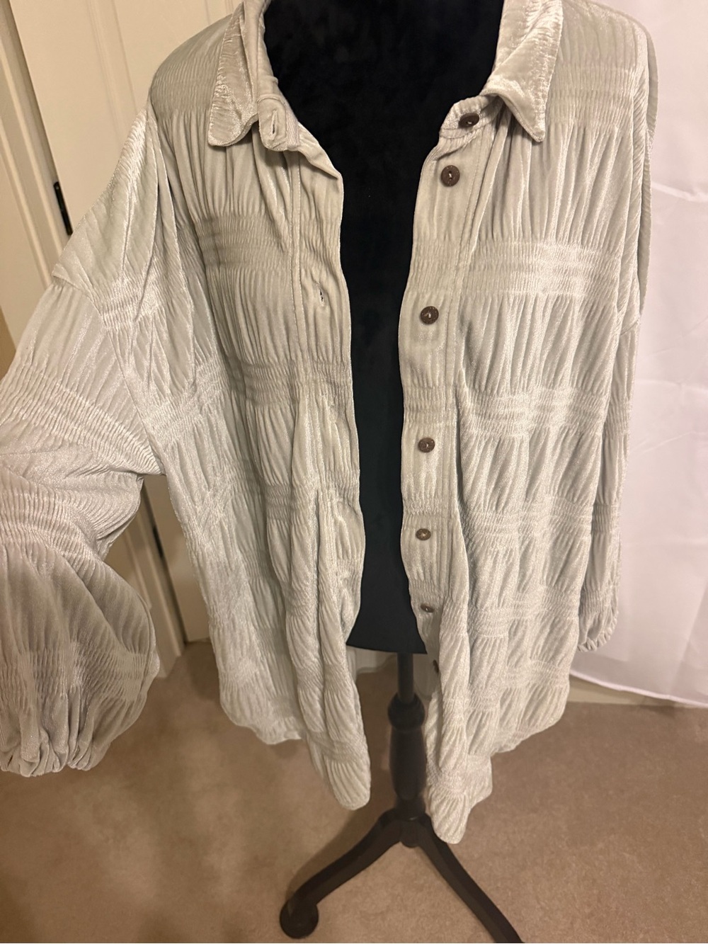 Free People Light Gray Crinkle Button-Down Shirt Jacket